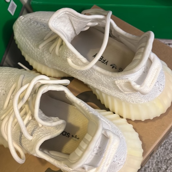 White yeezy 350 boost - Picture 4 of 4